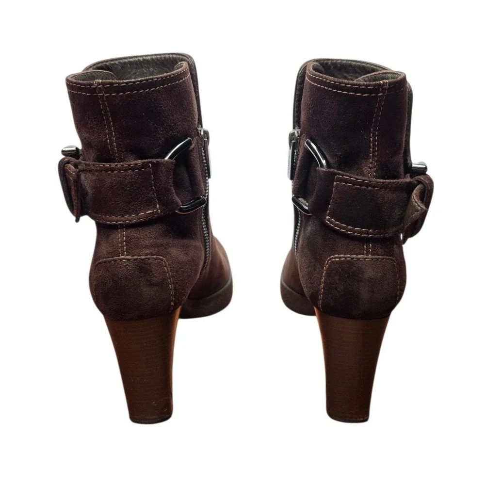 Tod's Brown Suede Buckle Detail Ankle Boots 38 Block Heel Platform Luxe Italy